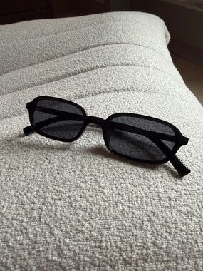 Black Rectangular Sunglasses - Classic Slim Frame